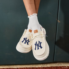 Wally Funk MLB Vintage New York Yankees